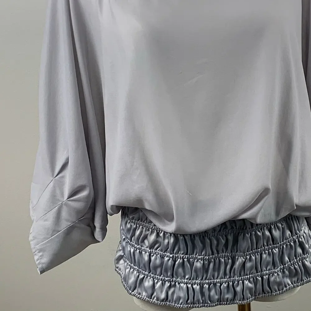NikiBiki Light Gray Shirt Sleeve Smocked Waist Top Size Medium - Picture 2 of 7